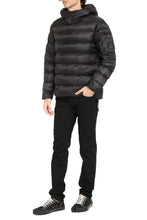 Load image into Gallery viewer, Hooded puffer jacket

