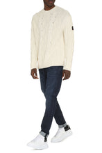 Load image into Gallery viewer, Virgin wool crew-neck sweater
