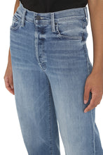 Load image into Gallery viewer, The Rambler Sneak straight leg jeans
