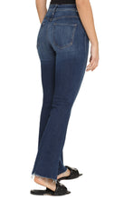 Load image into Gallery viewer, The Weekend Fray jeans
