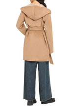 Load image into Gallery viewer, Hooded wool coat
