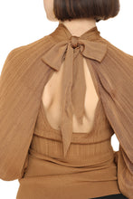 Load image into Gallery viewer, Knitted blouse with bow
