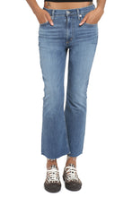 Load image into Gallery viewer, Isola Cropped jeans
