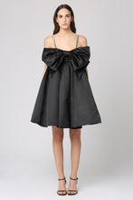 Load image into Gallery viewer, Satin dress

