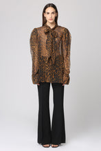 Load image into Gallery viewer, Printed silk shirt
