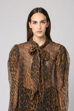 Load image into Gallery viewer, Printed silk shirt
