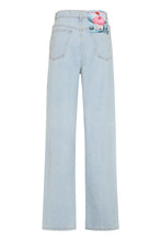 Load image into Gallery viewer, High-rise boyfriend jeans
