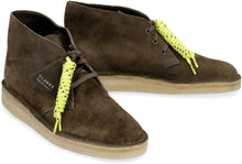 Load image into Gallery viewer, Suede Desert Coal boots
