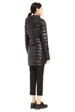 Load image into Gallery viewer, Hybridge Lite long hooded down jacket
