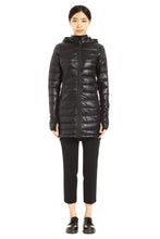 Load image into Gallery viewer, Hybridge Lite long hooded down jacket
