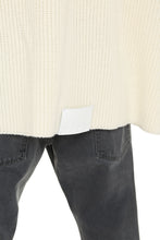 Load image into Gallery viewer, Ribbed crew-neck pullover
