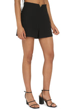 Load image into Gallery viewer, Wool shorts
