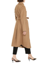 Load image into Gallery viewer, Manuela camelwool coat
