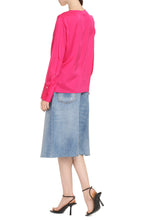 Load image into Gallery viewer, Silk blouse
