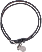 Load image into Gallery viewer, Leather bracelet with medallion and skull
