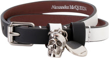 Load image into Gallery viewer, Leather bracelet with medallion and skull
