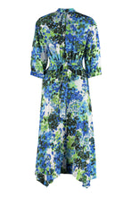 Load image into Gallery viewer, Printed silk shirtdress
