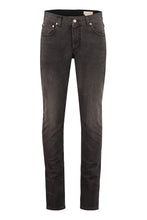 Load image into Gallery viewer, Slim fit jeans
