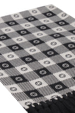 Load image into Gallery viewer, Wool jacquard scarf
