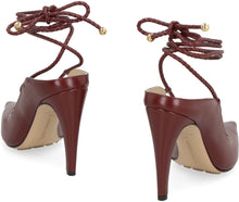 Load image into Gallery viewer, Spritz leather slingback pumps
