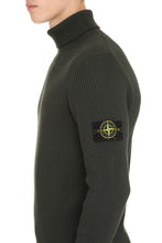 Load image into Gallery viewer, Ribbed turtleneck sweater
