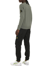 Load image into Gallery viewer, Crew-neck wool sweater

