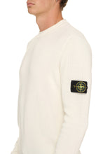 Load image into Gallery viewer, Long sleeve crew-neck sweater
