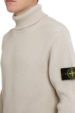 Load image into Gallery viewer, Virgin wool turtleneck sweater
