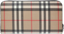 Load image into Gallery viewer, Checkered fabric wallet
