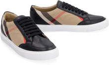 Load image into Gallery viewer, Tartan print sneakers
