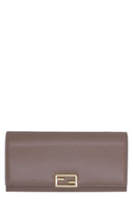 Load image into Gallery viewer, Leather wallet on chain
