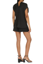 Load image into Gallery viewer, Sleeveless top
