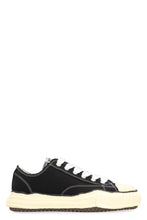 Load image into Gallery viewer, Peterson canvas low-top sneakers
