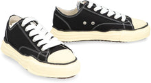 Load image into Gallery viewer, Peterson canvas low-top sneakers
