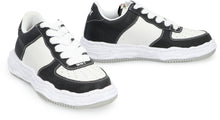Load image into Gallery viewer, Wayne leather low-top sneakers
