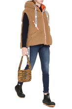 Load image into Gallery viewer, Khris Puffer bodywarmer jacket
