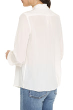Load image into Gallery viewer, Assuan silk blouse
