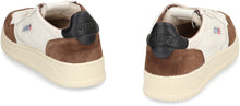 Load image into Gallery viewer, Medalist  leather low-top sneakers
