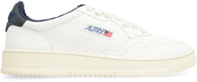 Load image into Gallery viewer, Medalist low-top sneakers
