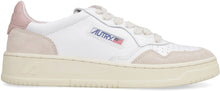Load image into Gallery viewer, Medalist low-top sneakers
