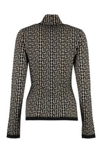 Load image into Gallery viewer, Fine-knit sweater
