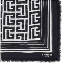 Load image into Gallery viewer, Jacquard shawl with frayed edges
