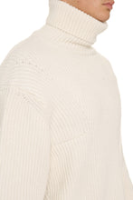 Load image into Gallery viewer, Wool and cachemire turtleneck pullover
