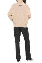 Load image into Gallery viewer, Turtleneck wool pullover
