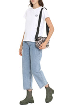 Load image into Gallery viewer, Denise logo cotton t-shirt
