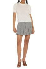 Load image into Gallery viewer, Short sleeve sweater

