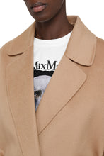 Load image into Gallery viewer, Elena wool coat
