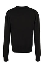 Load image into Gallery viewer, Patch detail wool pullover
