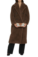Load image into Gallery viewer, Faust vegan fur coat
