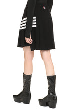Load image into Gallery viewer, Pleated skirt
